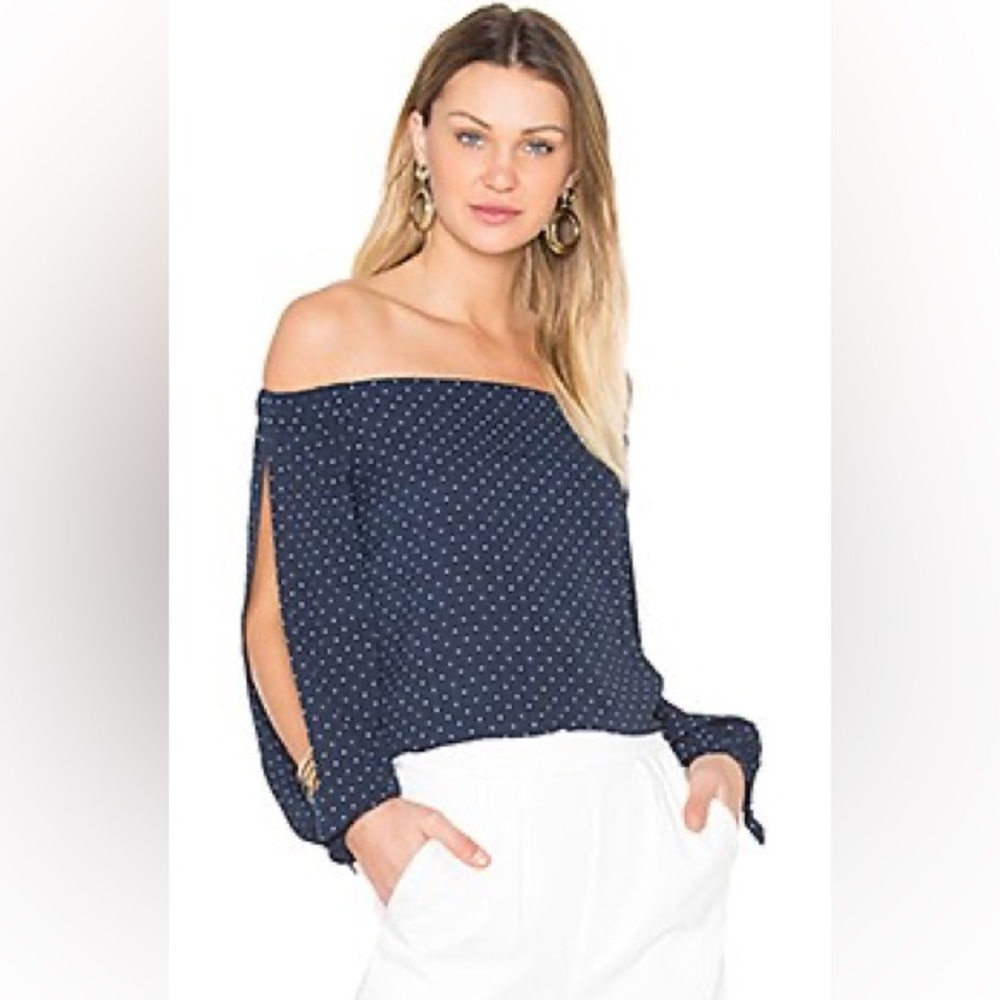 Bailey 44 Tail Wind Top iSize Small $159
